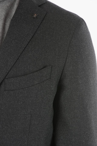 CC COLLECTION Virgin Wool Unlined Suit with Beetle Brooch