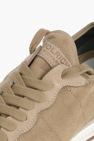 Sneakers in Camoscio a Tinta Unita