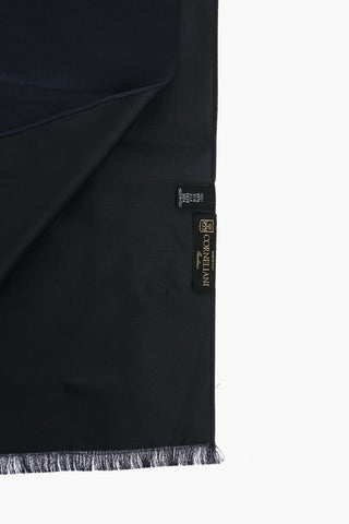 Sciarpa in Satin di Seta con Fondo Sfrangiato