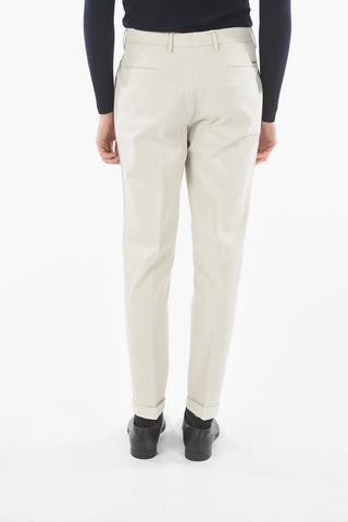 Pantaloni Chino in Twill di Cotone a Doppia Pince