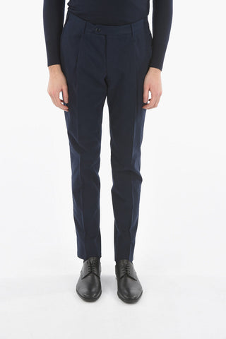 Abito con Spacco Laterale e Revers Classico