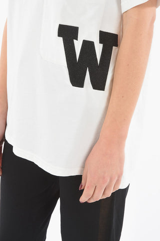 T-Shirt Girocollo Oversize con Taschino e Patch Logo