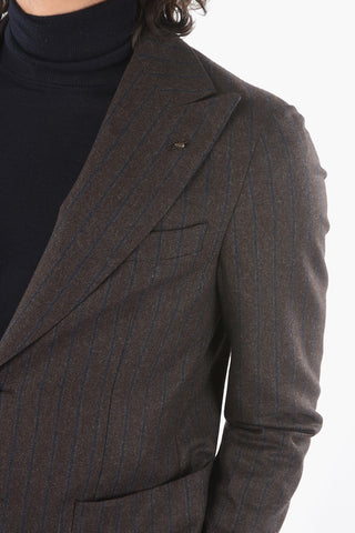 CC COLLECTION Peak Lapel REWARD Pinstriped Suit