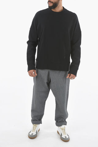 Chevron Motif Asimmetrical FOX Crew-neck Sweater