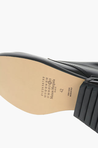 MM22 Laced Leather Low Boots