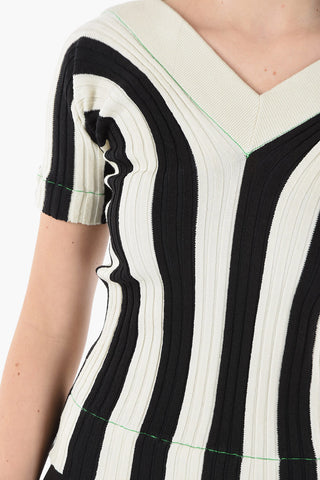 V-Neckline Knitted Ribbed Top