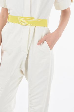 Kurzarm-Jumpsuit mit elastischem Gürtel