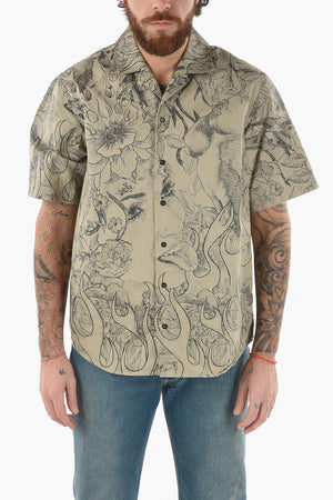 Camicia a Maniche Corte con Colletto a Punta e Stampa Grafica