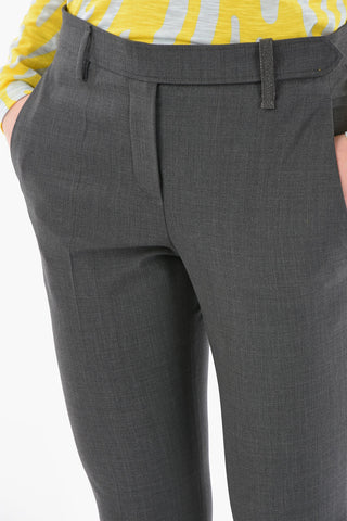Pantalone Boyfit con Silhouette a Sigaretta e Passante con Monile