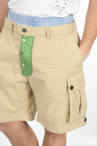 Shorts con Elastico in Vita e Logo Patch sul Retro