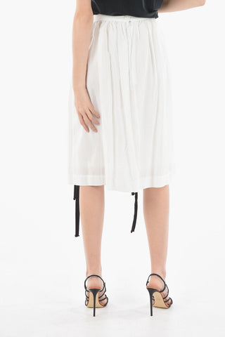 Gonna Svasata con Dettagli a Contrasto