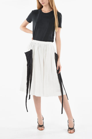 Gonna Svasata con Dettagli a Contrasto