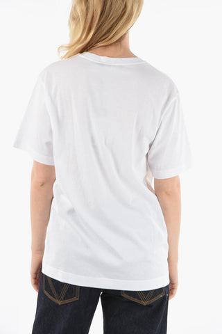 T-shirt Scollo a V con Monile Logo Applicato