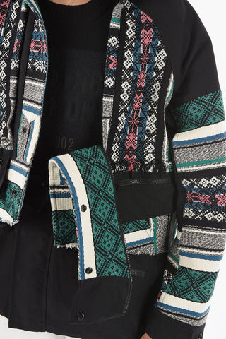 Embroidered Windbreaker with Extractable Hood 