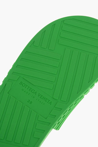 Ergonomic-rubber SLIDER Slides in Geometric Motif