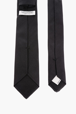 Silk Tie with Jacquard Eye Detail
