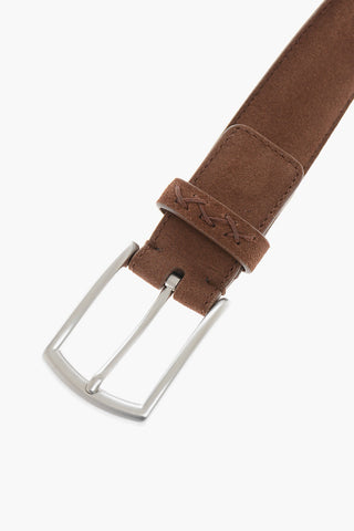 Gürtel aus Wildleder mit Metallschnalle