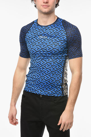 T-shirt da Allenamento con Motivo La Greca e Lettering Allover