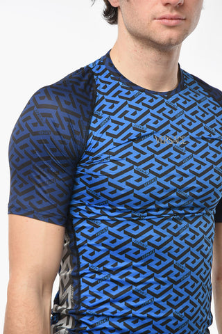 T-shirt da Allenamento con Motivo La Greca e Lettering Allover