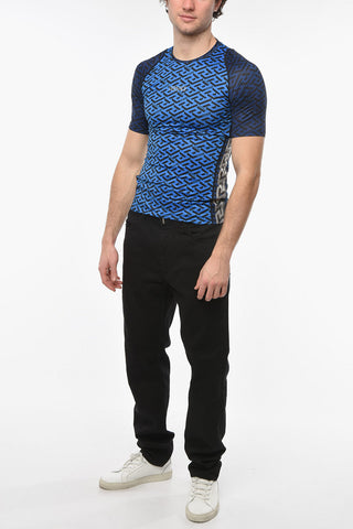 T-shirt da Allenamento con Motivo La Greca e Lettering Allover