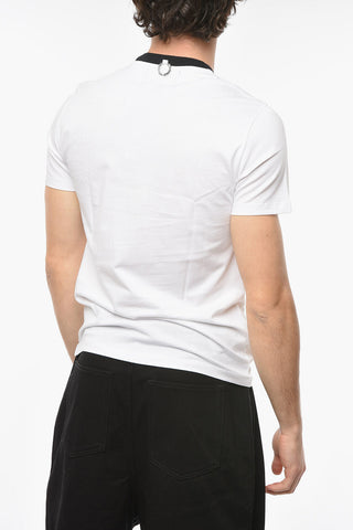 FRED PERRY T-shirt Slim Fit con Dettaglio Spille e Collo a Contrasto