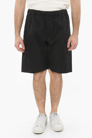 Shorts a Gamba Diritta con Pieghe e Elastico in Vita
