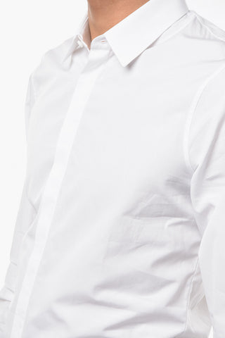 Hidden Closure Spread Collar Shirt