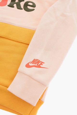 Sweatshirt- und Joggers-Set mit erhabenem Logo