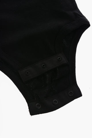 AIR JORDAN Body-, Beanie- und Schühchen-Set aus zweifarbiger Baumwolle