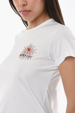 T-shirt Slim Fit con Girocollo e Ricamo Floreale con Lettering