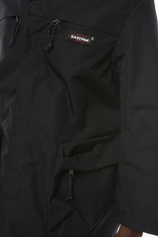 UNDERCOVER X EASTPAK Parka in Nylon con Maxitasche