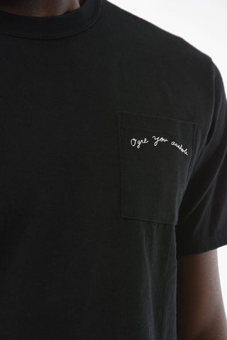 T-shirt a Spalla Bassa con Taschino e Lettering a Contrasto