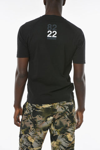 T-shirt 82 22 con Girocollo a Coste e Logo Lettering Ton-sur-ton