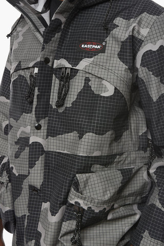 UNDERCOVER X EASTPAK Giacca a Vento Multitasca in Nylon