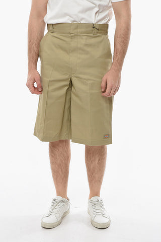 Shorts con Cuciture a Vista e Abbottonatura Nascosta