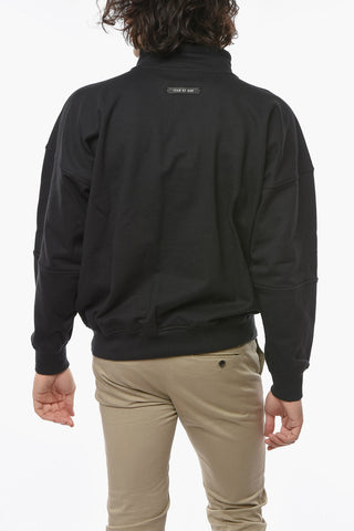Felpa Mock Neck a Tinta Unita con Monogram a Contrasto