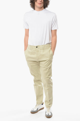Pantaloni Chino a 4 Tasche con Bottone a Contrasto