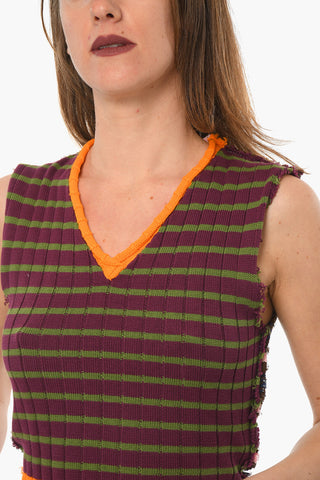 Raw Cut V Neck Sleeveless Sweater