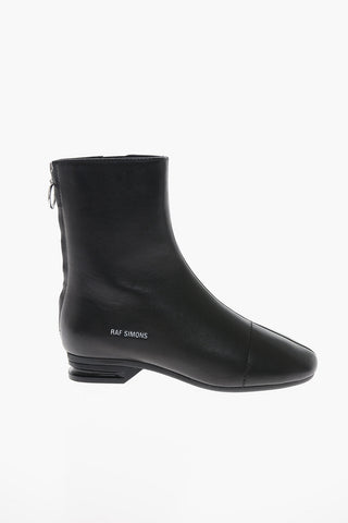 RUNNER Back Zipped Leather Chelsea Booties
