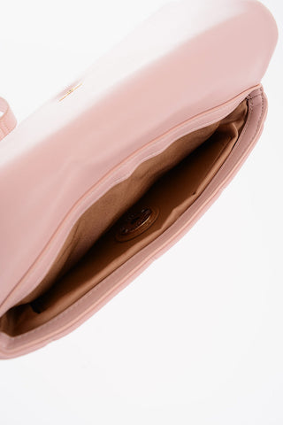LOVE Tasche aus gestepptem Kunstleder mit abnehmbarem Kettenriemen