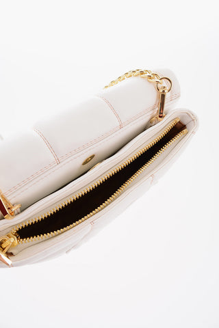 LOVE Tasche aus gestepptem Kunstleder mit abnehmbarem Kettenriemen