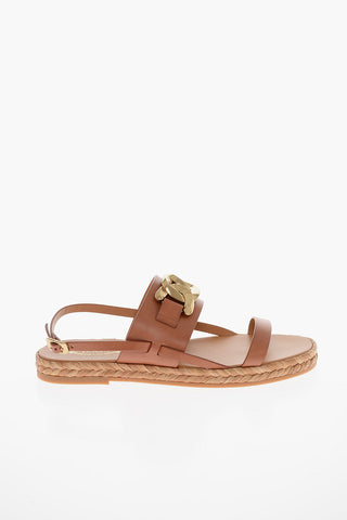 Sandali in Pelle con Suola in Raffia e Dettaglio Catena