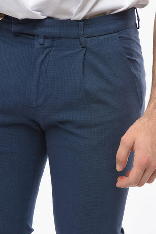 Pantaloni a Una Pince Slim Fit a Quadri