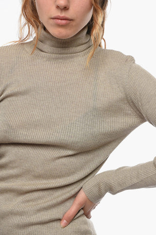 Maglia attillata a Costine e Collo Alto