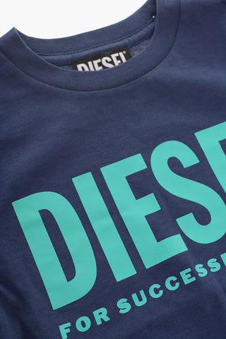 T-Shirt Girocollo TJUST in Tinta Unita con Maxi Logo Frontale 