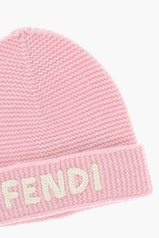 Cappello in Lana Crochet con Ricamo Logo
