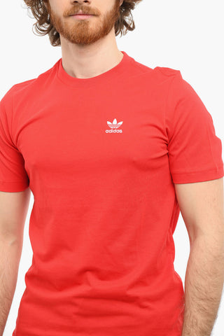 Embroidered Logo ESSENTIAL Shorts Sleeved T-shirt