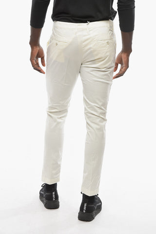 Solid Color NEWTOWN Single Pleat Pants with Button Closure