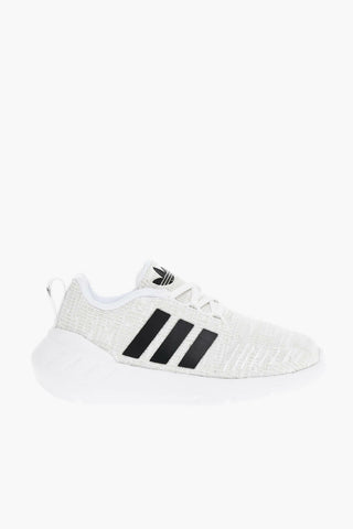 Lace-up SWIFT RUN 22C Sneakers with Side Stripes