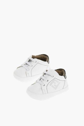 Sneakers in Pelle Allacciate con Dettaglio Logo